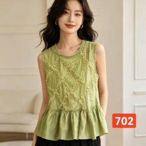 Fresh Green Checkered Lace Sleeveless Top With Pearl Decorations