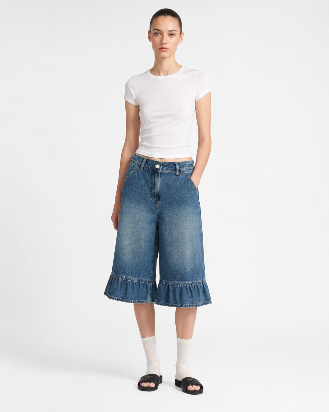 Vintage Washed Ruffle Trim 3/4 Wide Leg Jeans